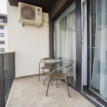 Trio Pink Apartment Орадеа Екстериор снимка